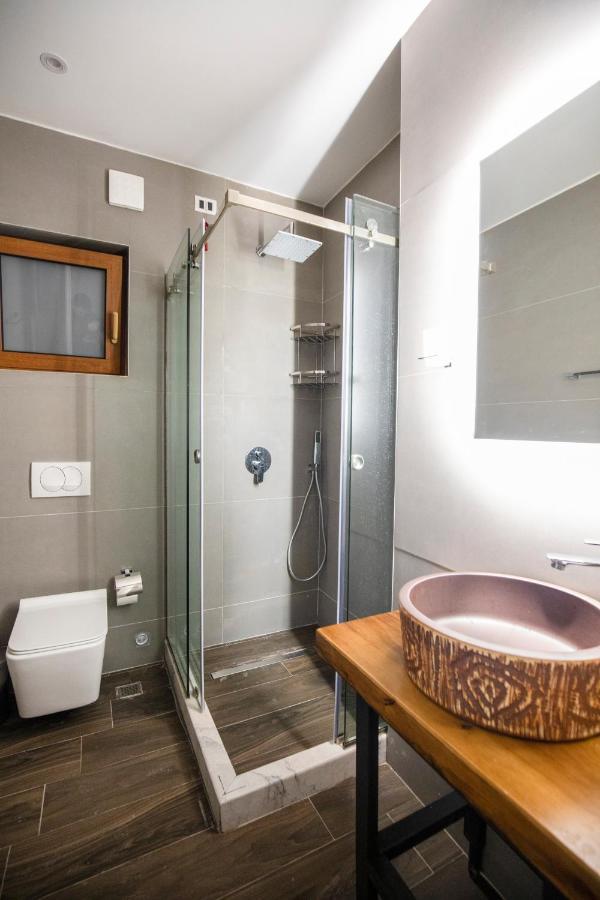 Tres Belle Hotel Korce Buitenkant foto