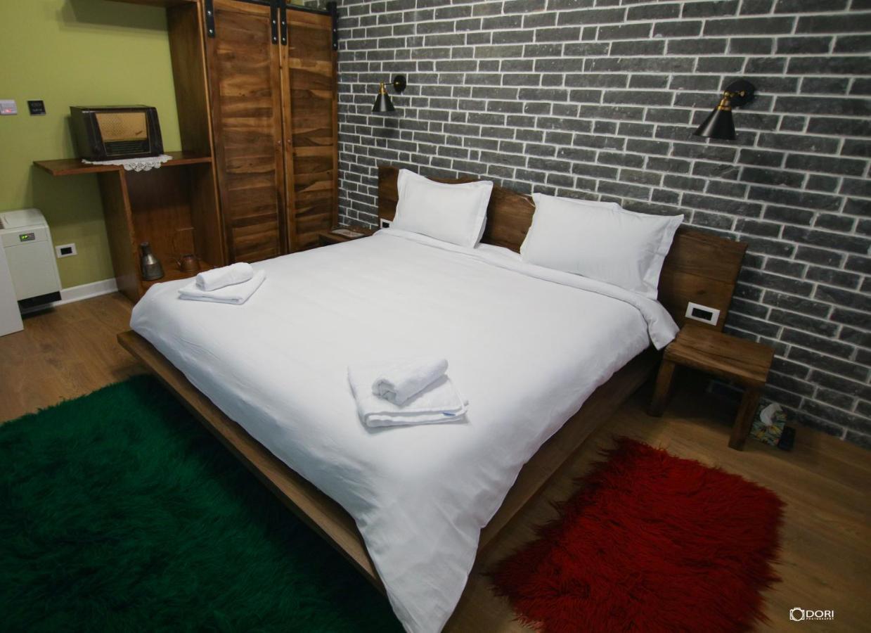 Tres Belle Hotel Korce Buitenkant foto